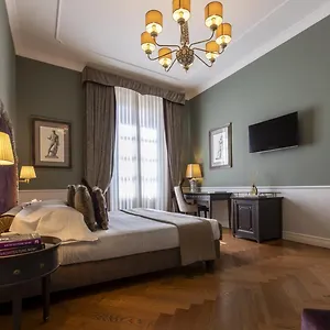 Palazzo Roselli Cecconi 3*, Florence Italy
