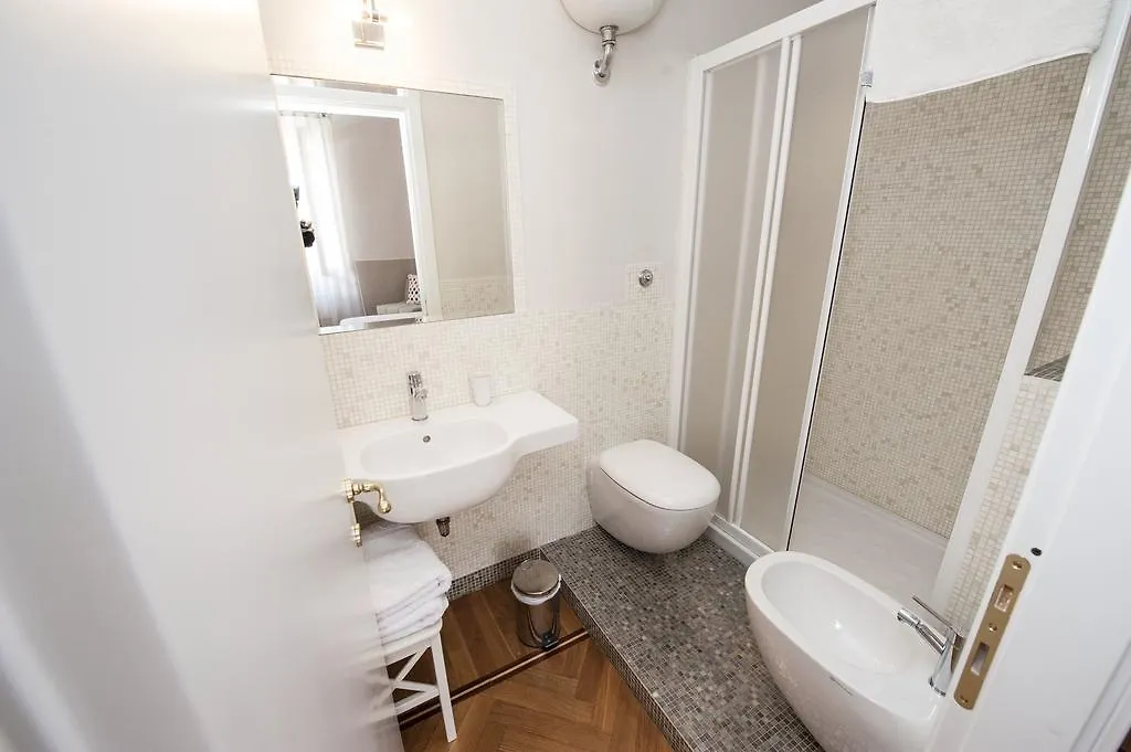 Florian Rooms Guest House Rome